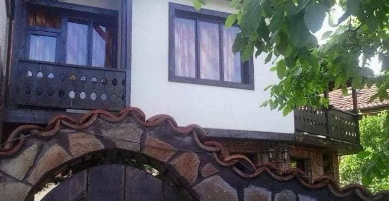 Семеен Хотел Национал Mineralni Bani Ngoại thất bức ảnh